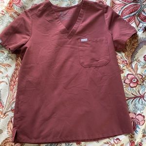Figs Dark Cherry Catarina one pocket scrub top women’s, M